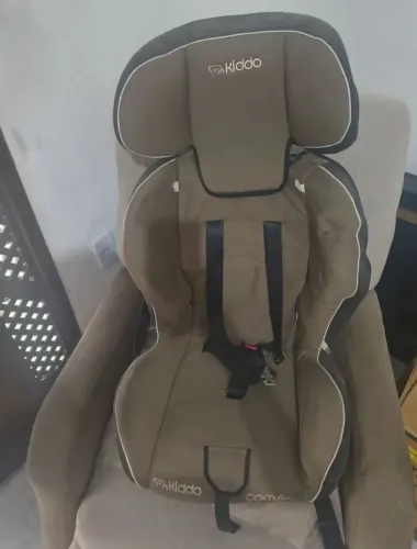 Vendo cadeirinha infantil para carro