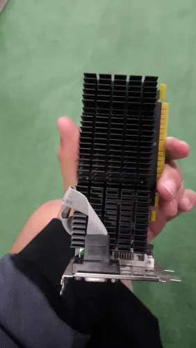 PLACA DE VIDEO GT 710