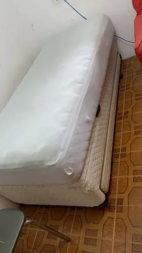 Cama de Solteiro com báu + Cama auxiliar
