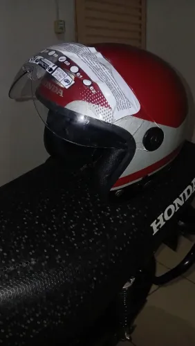 Capacete novo