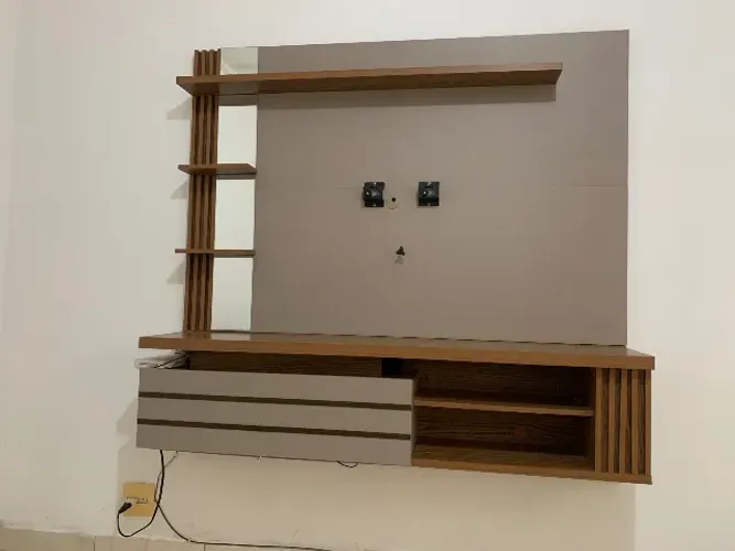 Painel Home Suspenso para Tv até 55" Marin Off White Freijo