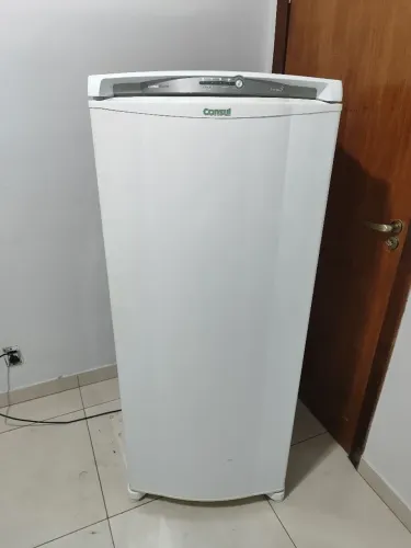Geladeira Consul facilite 300 litros (funcionando)