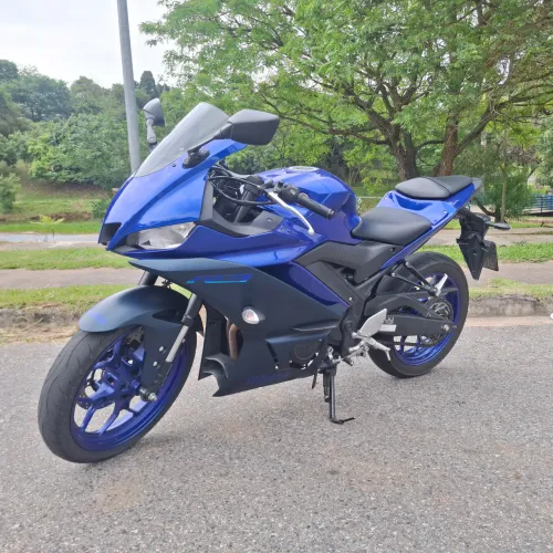Yamaha R3 impecavel
