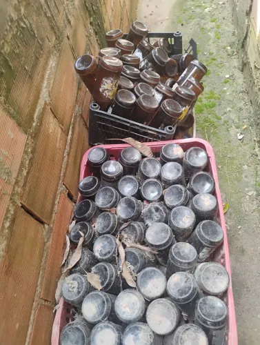 Vende se garrafinhas