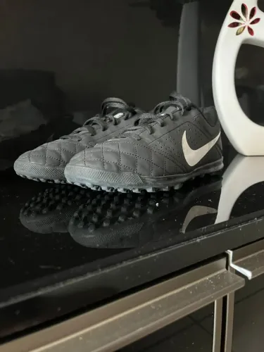 chuteira Nike beco 2 Society preta 