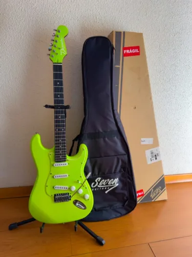 Guitarra Seven SGT-207 Verde Radioativo fosco