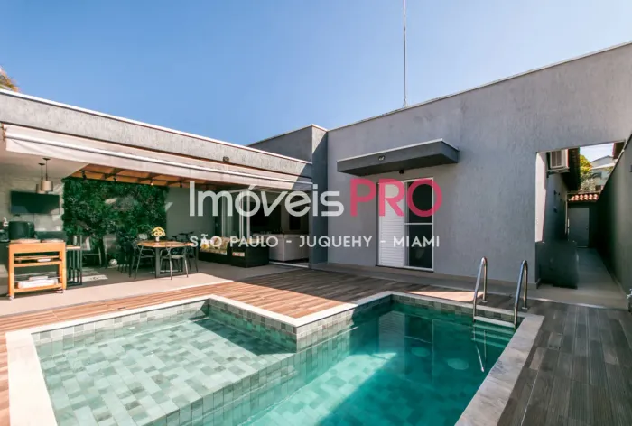 Casa Térrea à Venda no Condomínio São Paulo II - Granja Viana