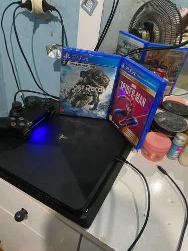 Vendo ps4 slim 1tb