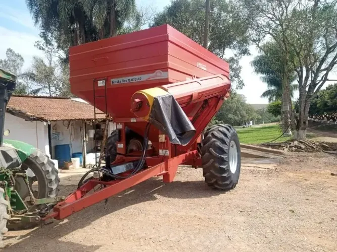 Carreta Graneleira Sollus 15000 Litros Multi uso