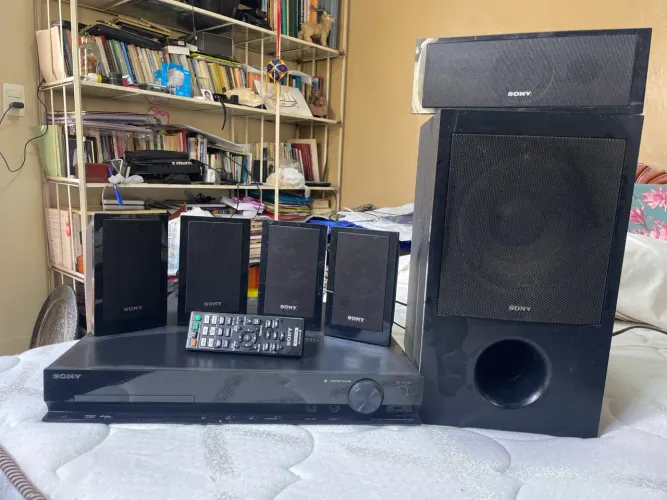 Home Theater da Sony - (Sony DAV-TZ140)