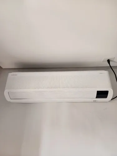 Ar condicionado Samsung Wind free 18000 btus com 1 ano e 7 meses de uso