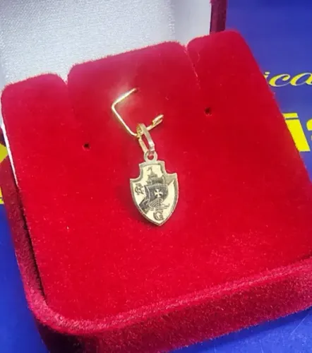 Pingente do Vasco da Gama Ouro 18 kilates Peso 0.60 Grama 11 mm Maciça