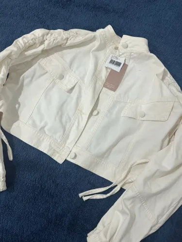 Jaqueta off white TAM M nova