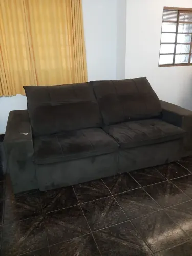 Sofá retrátil e reclinável