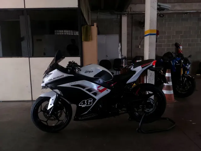 Kawasaki Ninja 300 Branca 2015