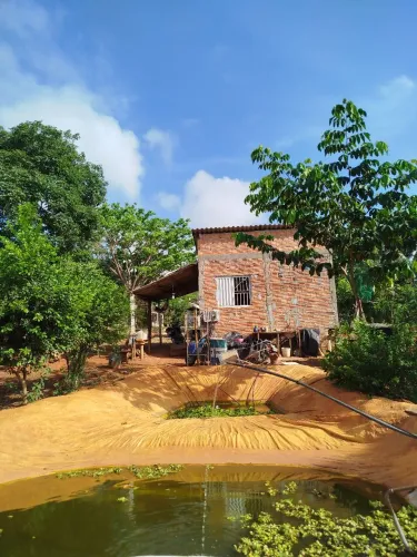 Vendo ou troco está chácara fica localizada na saída de Parauapebas sentido Curionópolis