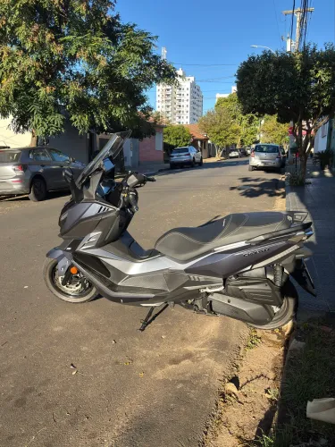 Dafra Cruisym 300 2025
