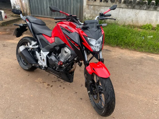 Vende-se Cb 300f