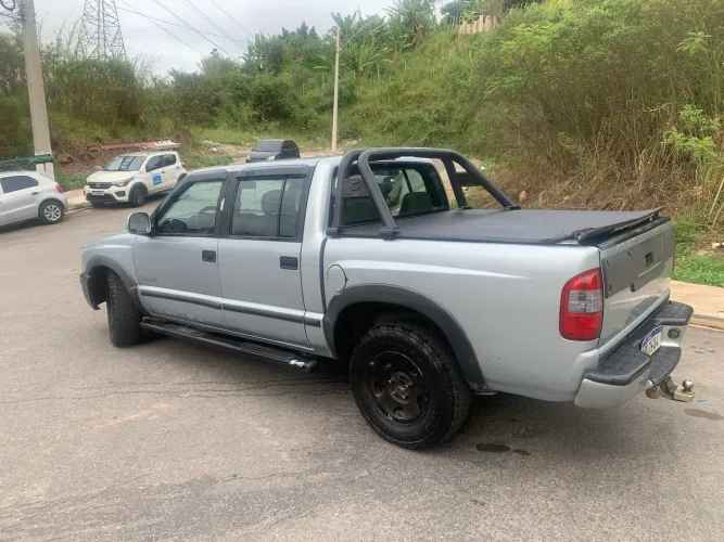 Chevrolet S10 P-up Colina 2.8 TDI 4x2/4x4 CD Dies. 2009