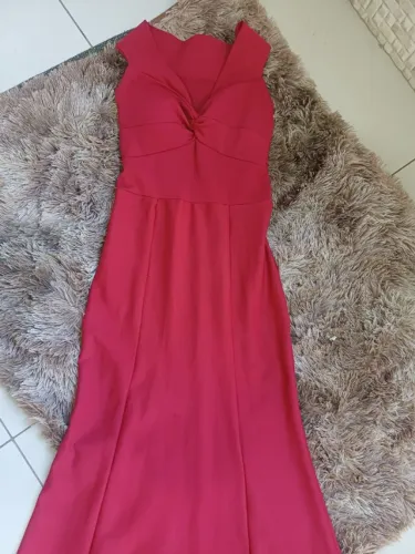 Vestido Longo Vermelho Sereia com Bojo - Tamanho M | Seminovo