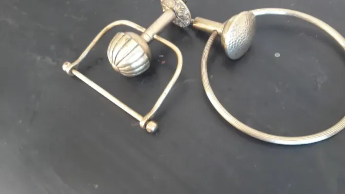 Toalheiro e Papeleira - Porta papel higiênico e porta toalhas Bronze Retrô