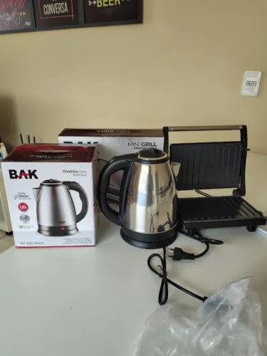 Kit Chaleira + Sanduicheira Elétrica Bak