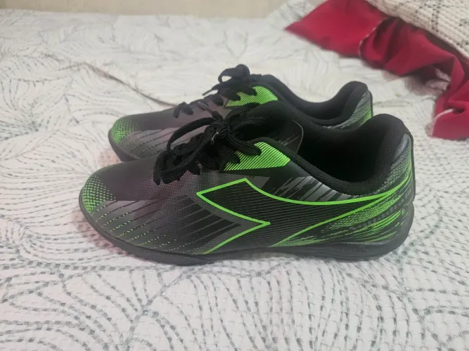 Chuteira Diadora