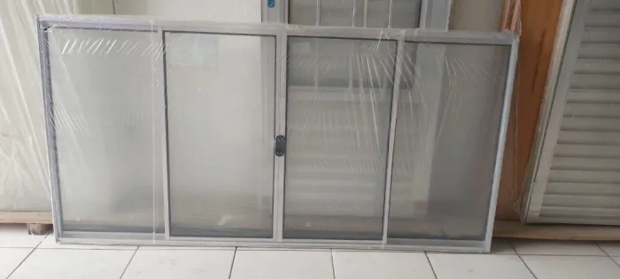 PROMOÇÃO Janela alumínio 1.00x2.00 nova 4 folhas R$ 425,00
