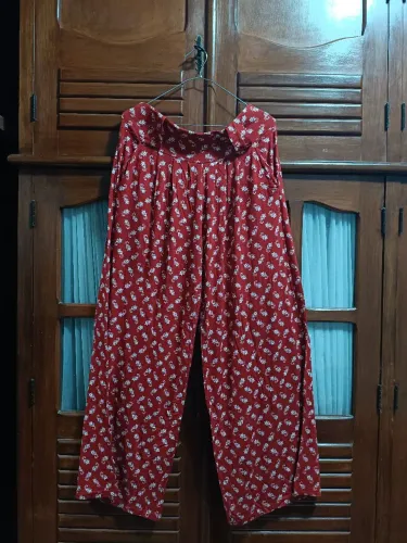Roupa Feminina / Calça Pantalona 