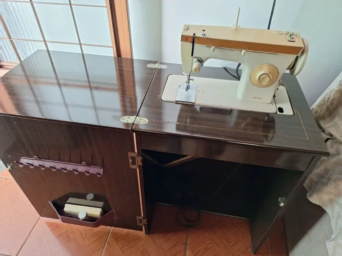 Maquina de costura