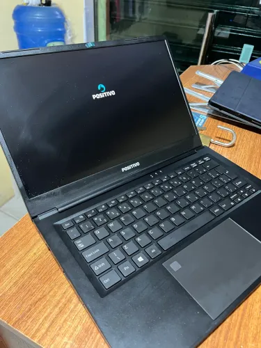Notebook positivo empresarial i7 de 10g