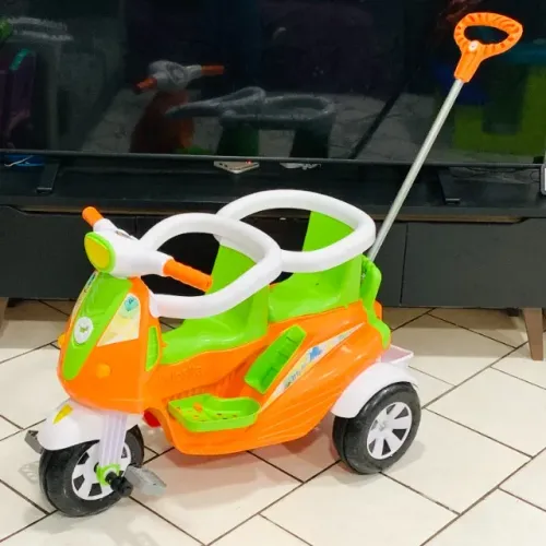 Carrinho Triciclo Motoca Moto Duo Totoca Totoquinha Gêmeas Gêmeos Gemelar Calesita 1037