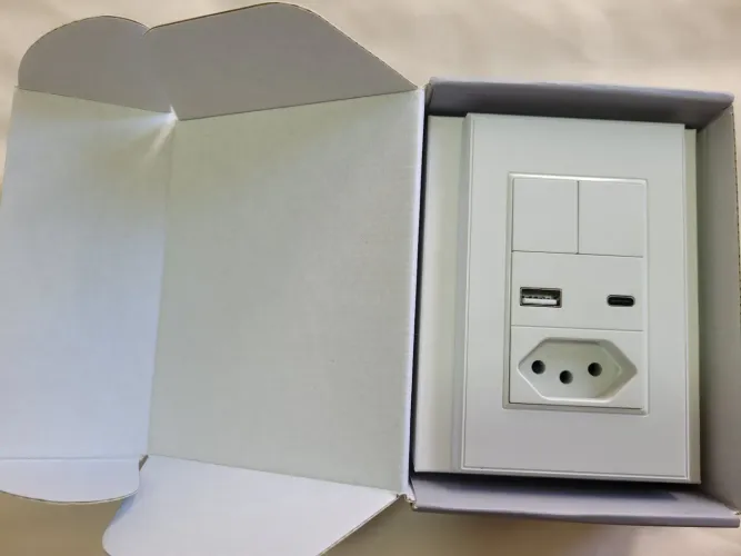 Interruptor zigbee 2 canais com tomada e 2 USB
