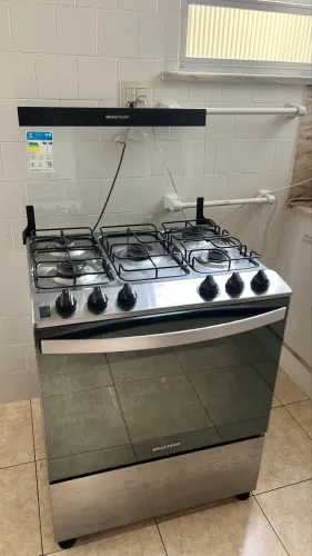 Fogão Brastemp 5 bocas, mesa inox, forno 96L
