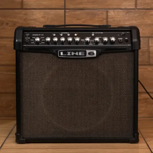 Amplificador de Guitarra Line 6 Spider IV 30W