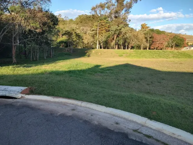 Terreno Condomínio em Jambeiro