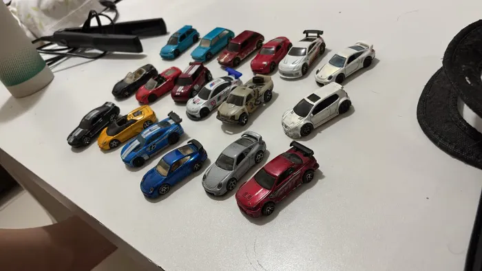 Carrinhos originais hot-wheels