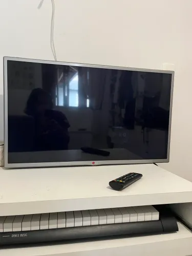 Tv LG 32polegadas 32LB5600 Seminova