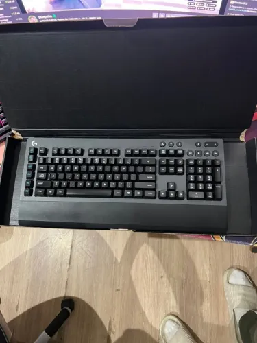 Teclado Gamer Logitech G613 Mecânico Sem Fio