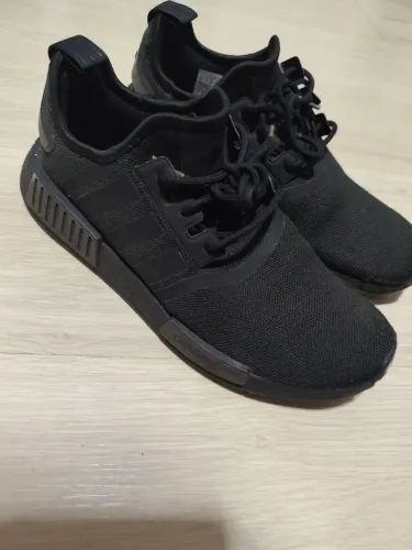 Tênis Adidas nmd r1 ALL Black N40