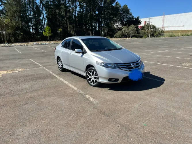 Honda City Sedan Sport 1.5 Flex 16V 4P Mec. 2014