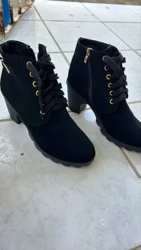 Botas feminina