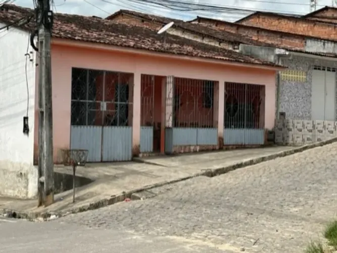 Casa, Residencial, Centro, 3 dormitório(s), 1 vaga(s) de garagem