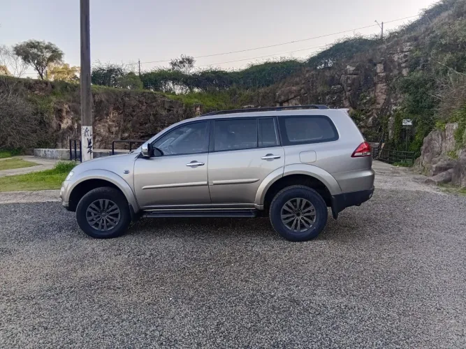 Mitsubishi Pajero HPE 3.2 4X4 T.i. Dies. 5P Aut. 2016