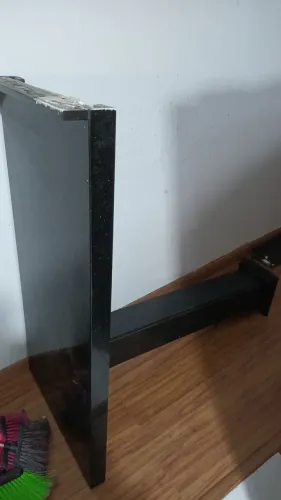 Bancada de mármore negro para cozinha ou barzinho residencial