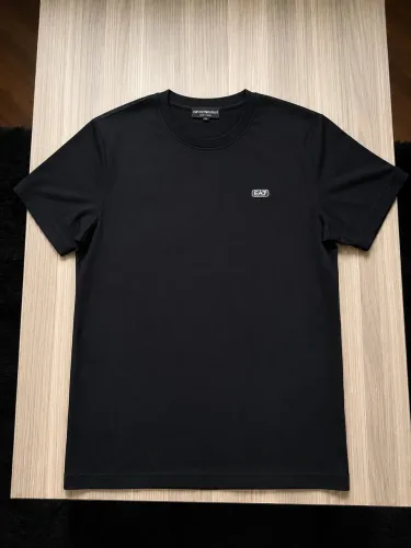 Camiseta EA básica GG