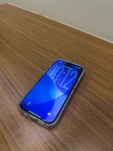iPhone 15 pro excelente estado