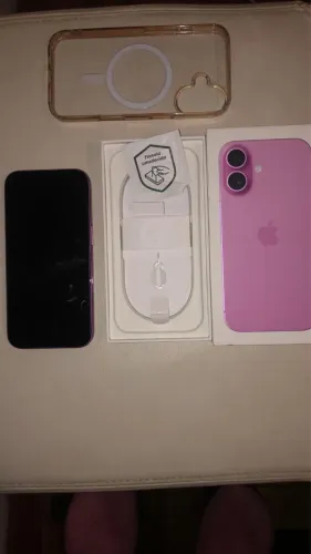 iPhone 16