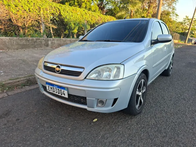 Chevrolet Corsa Sed. Premium 1.4 8V Econoflex 4P 2010