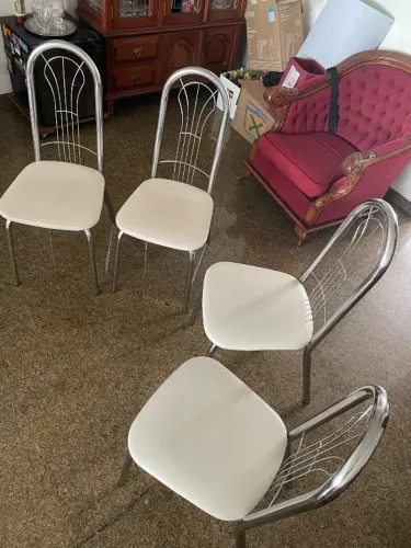 4 Cadeiras Cromadas com Estofado Branco - Excelente Estado